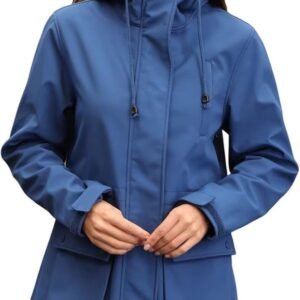 Vrouwelijke waterdichte winterjas met fleece voering en capuchon
